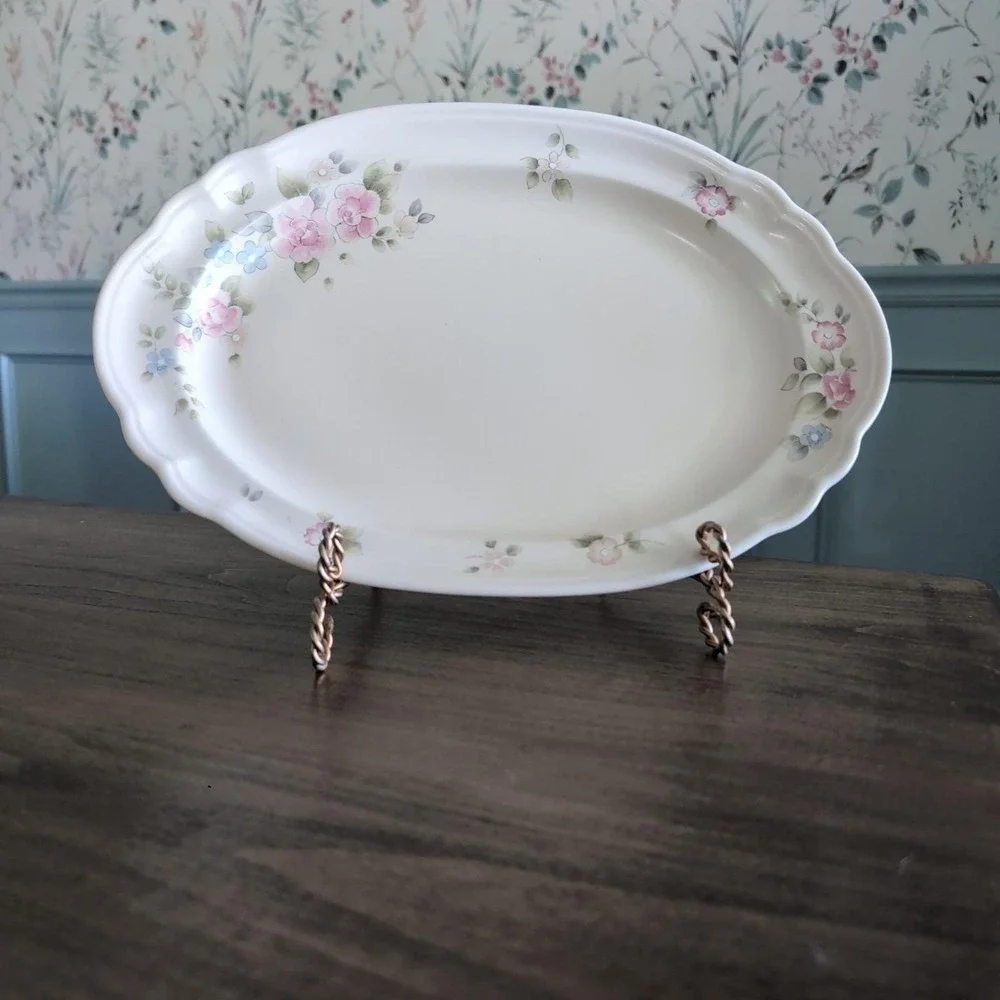 VTG‎ Pfaltzgraff Tea Rose Large 14.75